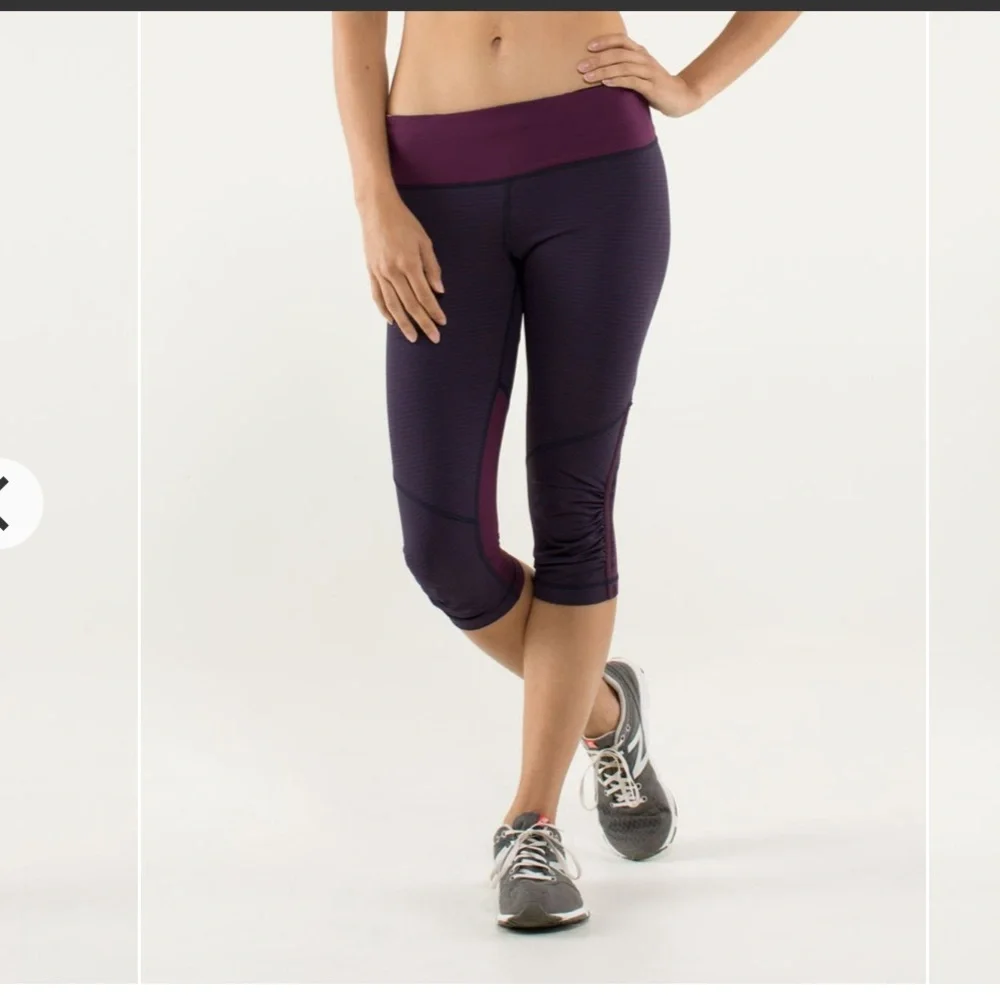 lululemon athletica Black Purple Leggings run for your life crop pockets frill